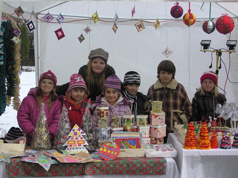 Výtvarný odbor- Vianočné trhy 2012