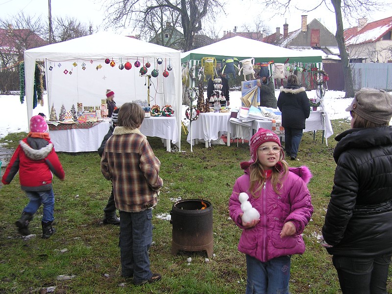 Výtvarný odbor- Vianočné trhy 2012