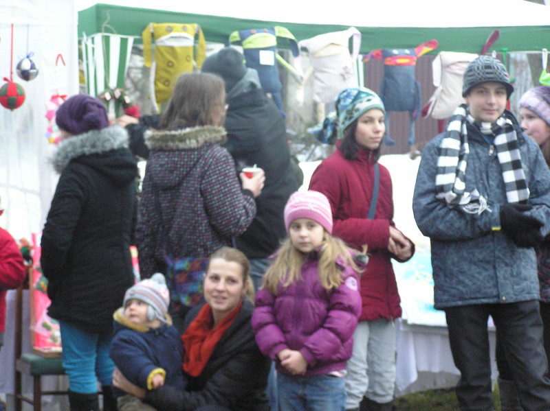 Výtvarný odbor- Vianočné trhy 2012