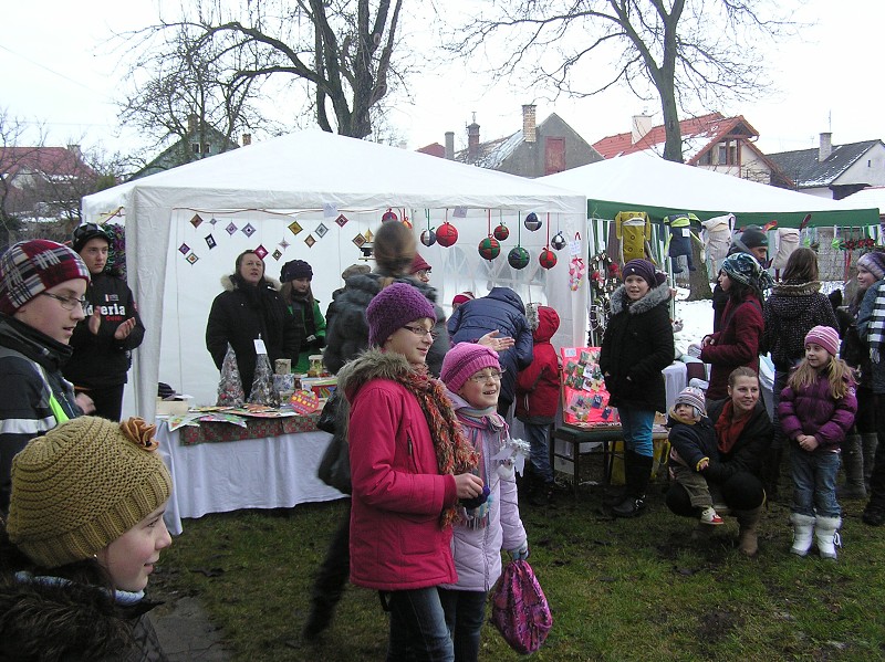 Výtvarný odbor- Vianočné trhy 2012