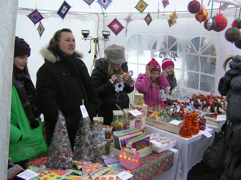 Výtvarný odbor- Vianočné trhy 2012