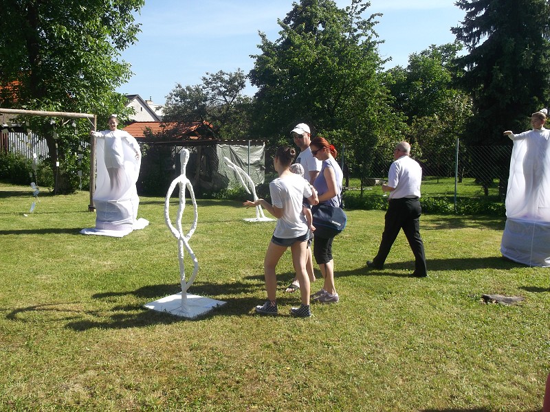 Sochy a la Giacometti