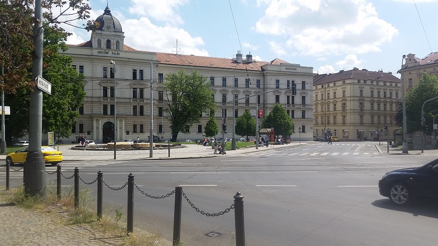San Sebastian, Parthenay, Praha