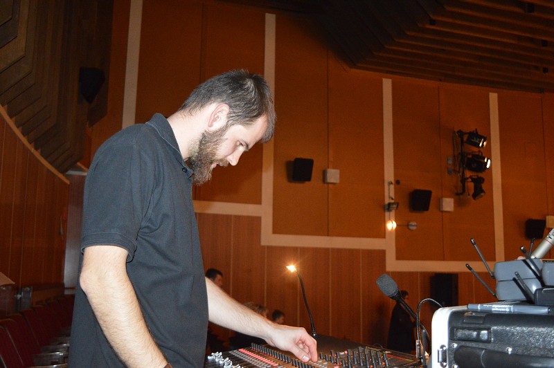 img00257.jpg
