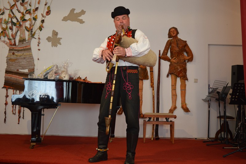 img00058.jpg