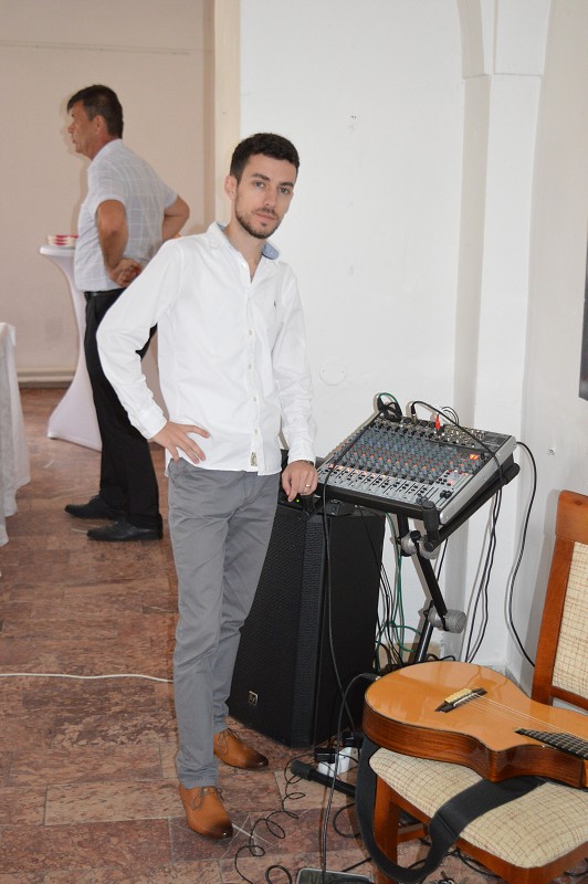 img00025.jpg