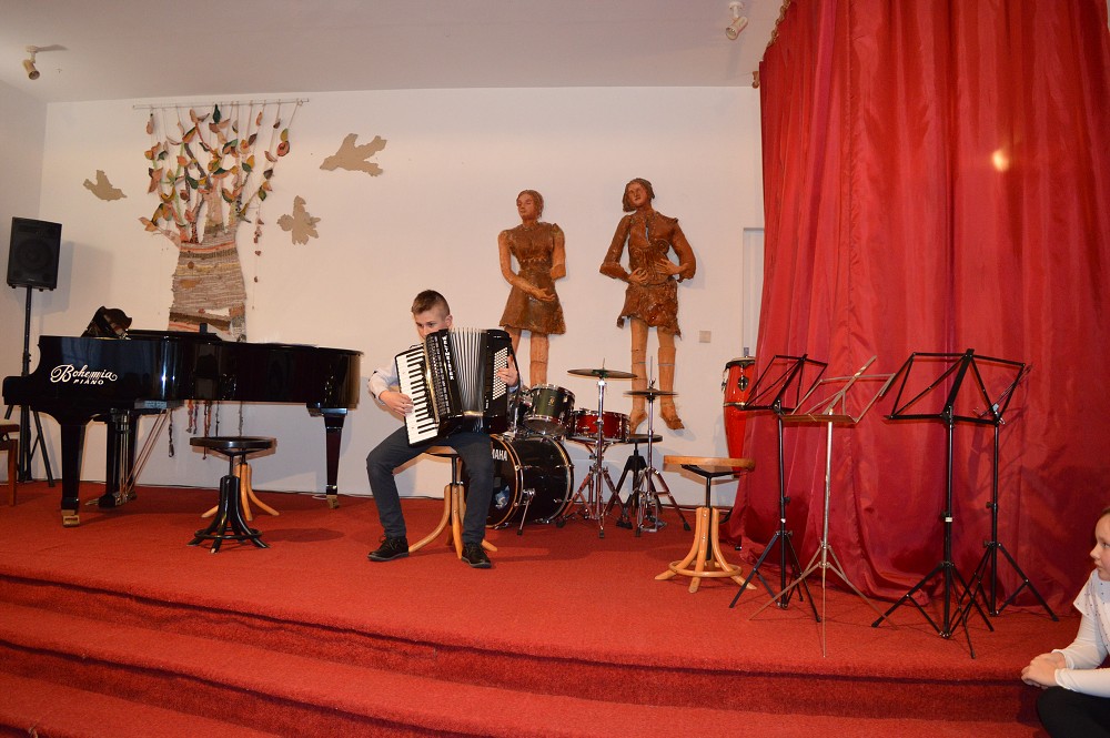 img00070.jpg