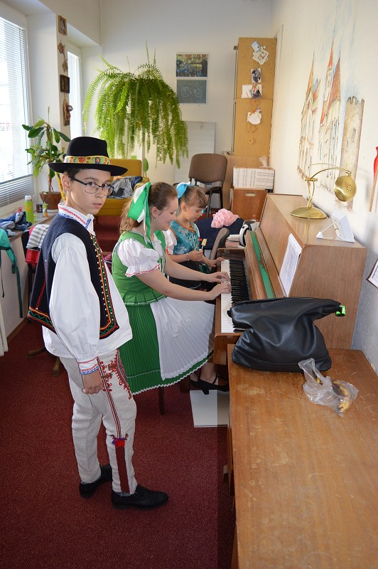 img00044.jpg
