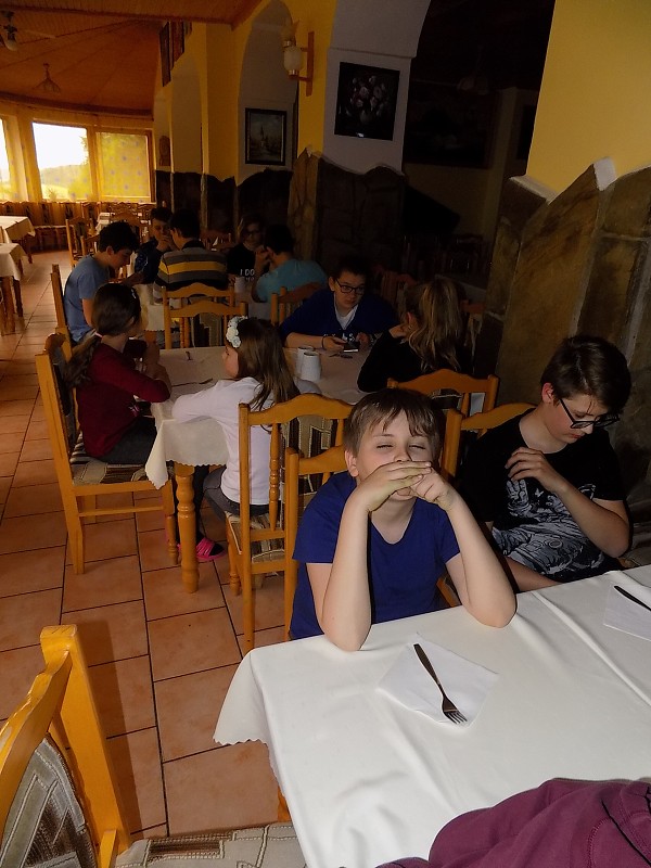 img00102.jpg