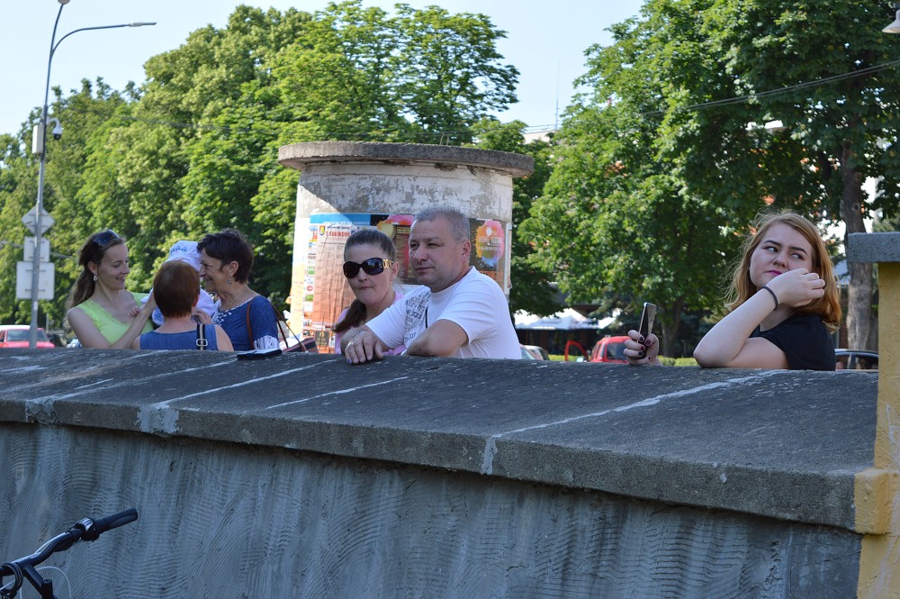 img00049.jpg
