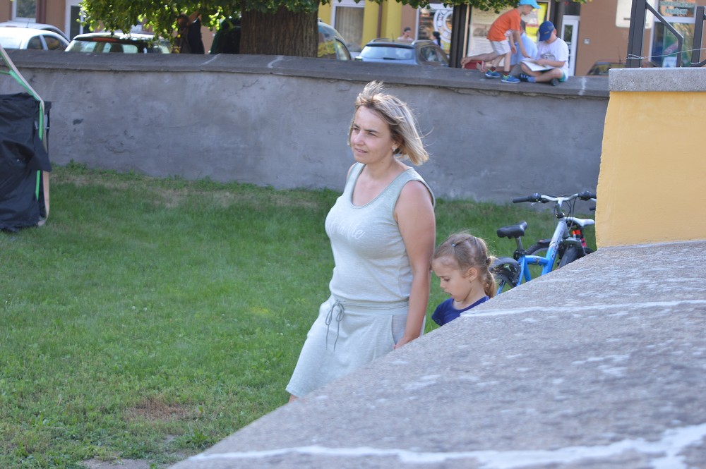 img00104.jpg