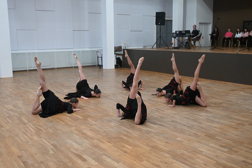 img00015.jpg
