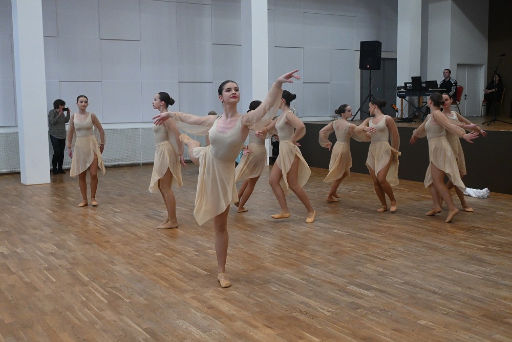 img00028.jpg