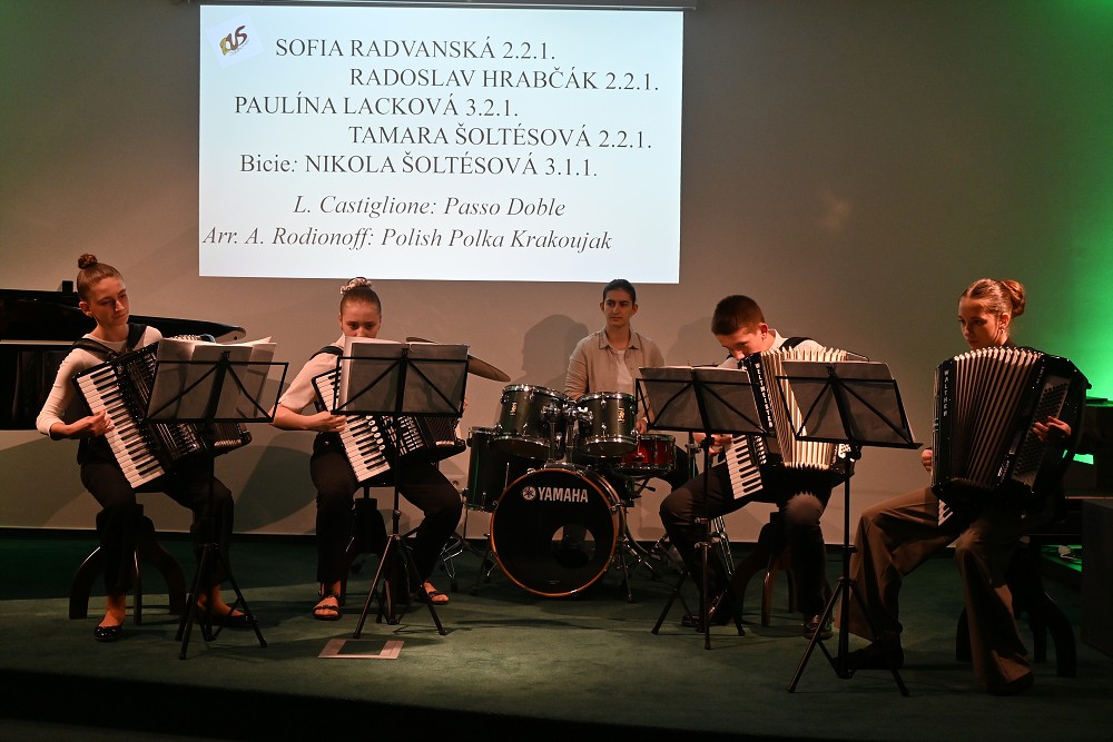 img00008.jpg