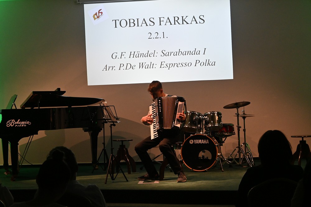 img00049.jpg