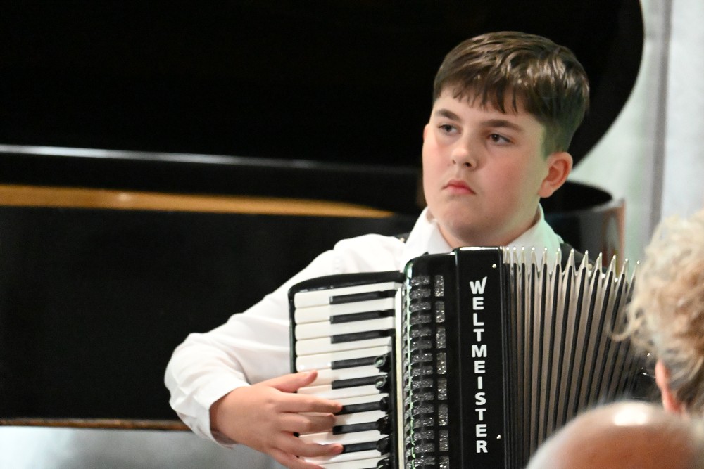 img00025.jpg