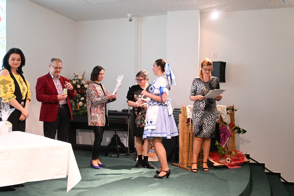 img00012.jpg