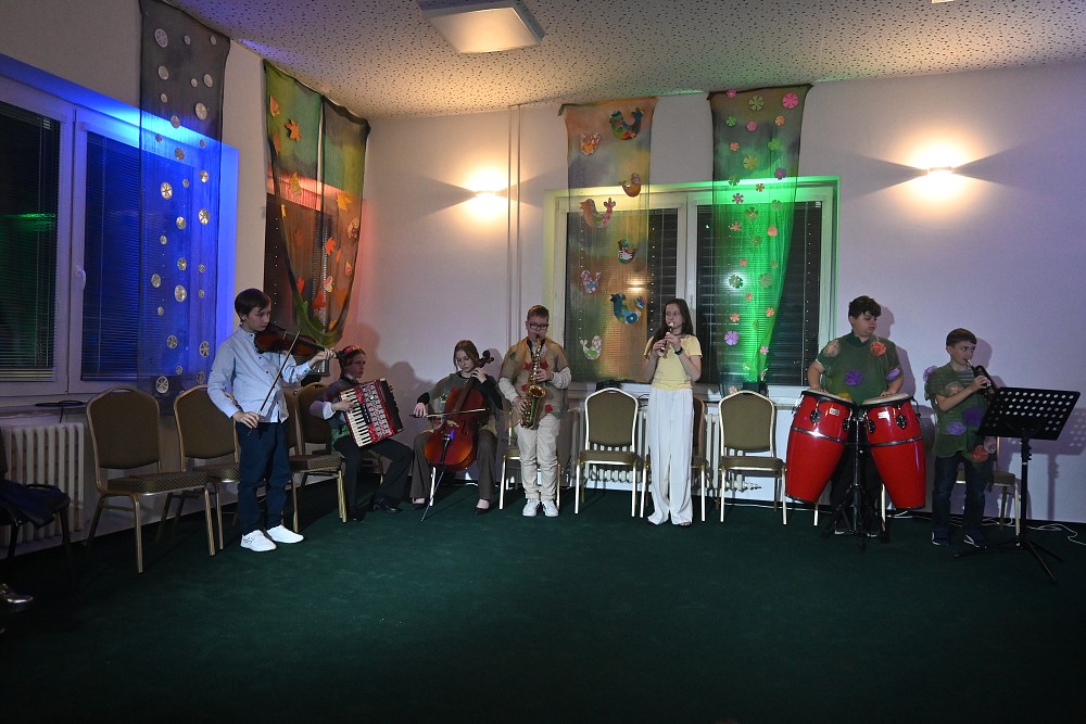 img00016.jpg