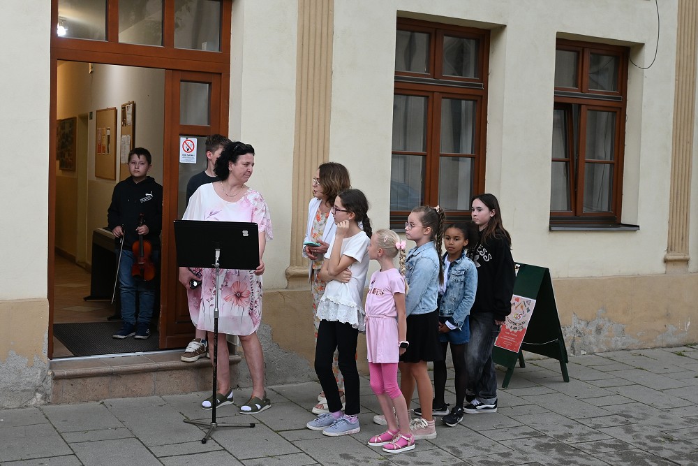 img00003.jpg