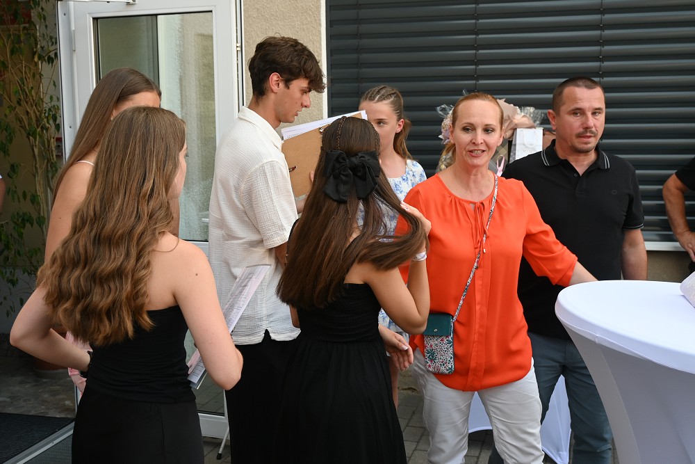 img00066.jpg