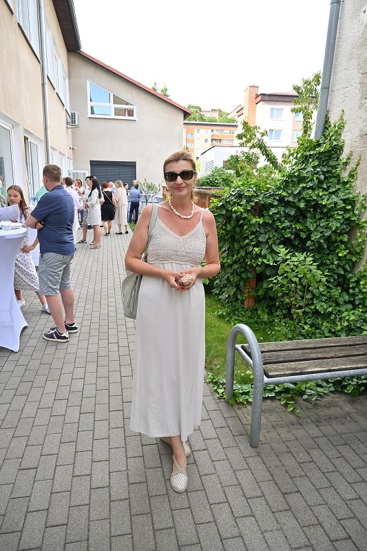 img00076.jpg