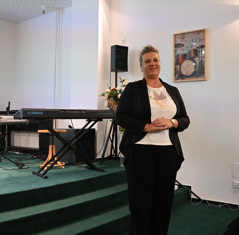 img00006.jpg