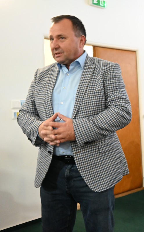 img00051.jpg