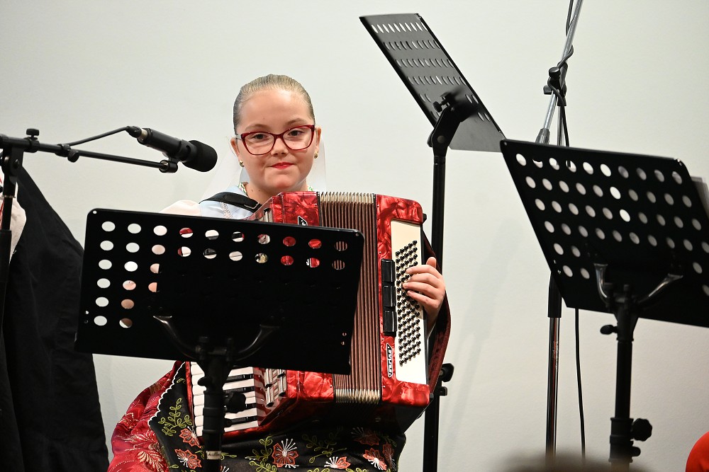 img00007.jpg