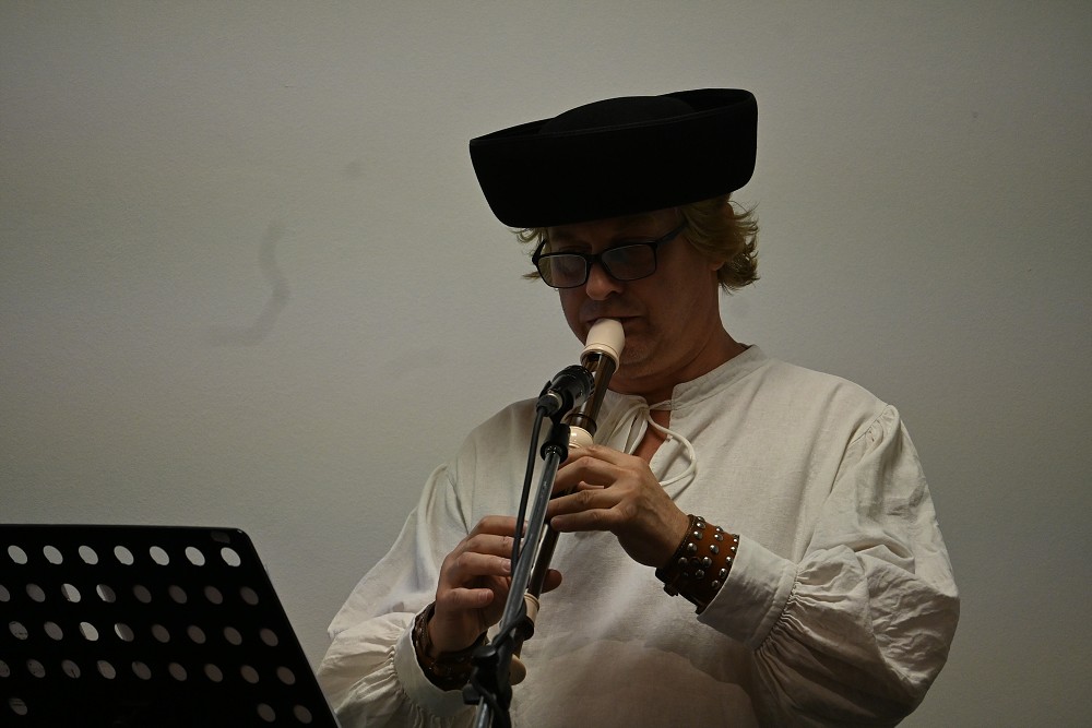 img00010.jpg