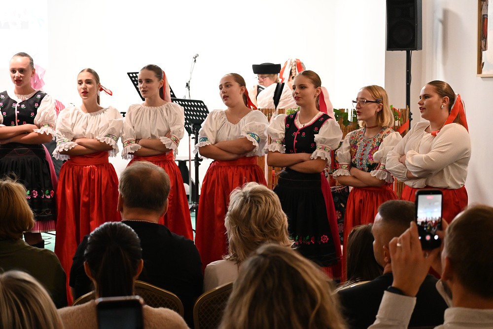 img00016.jpg