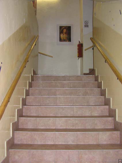 img00004.jpg