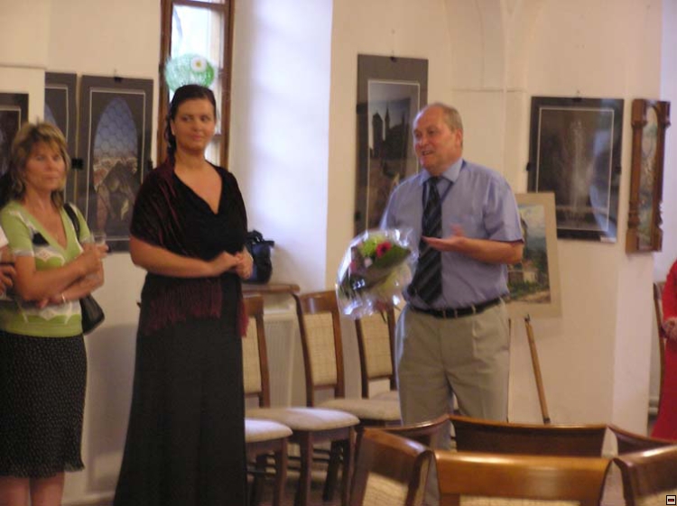 img00064.jpg