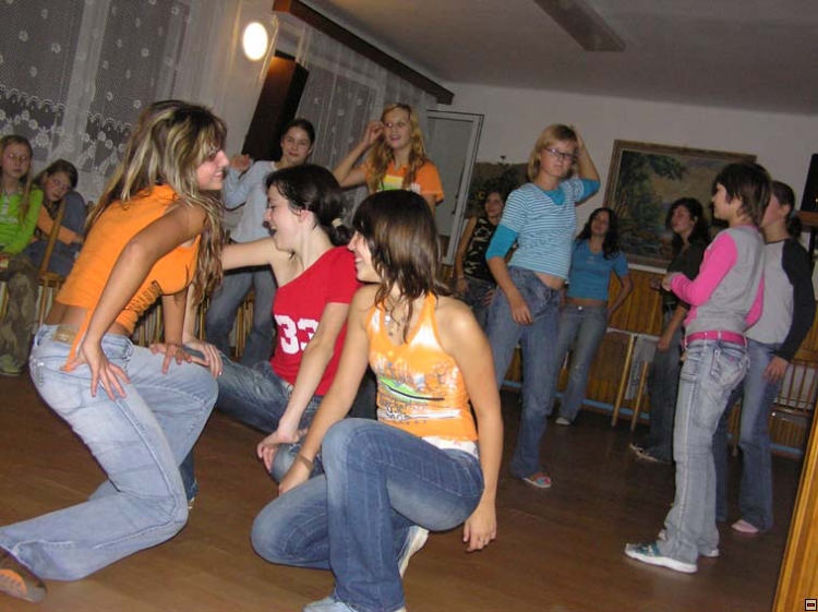 img00019.jpg
