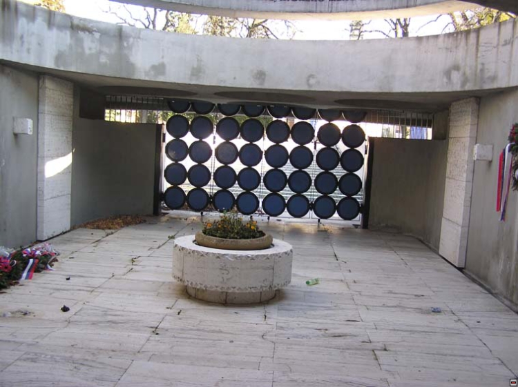img00035.jpg