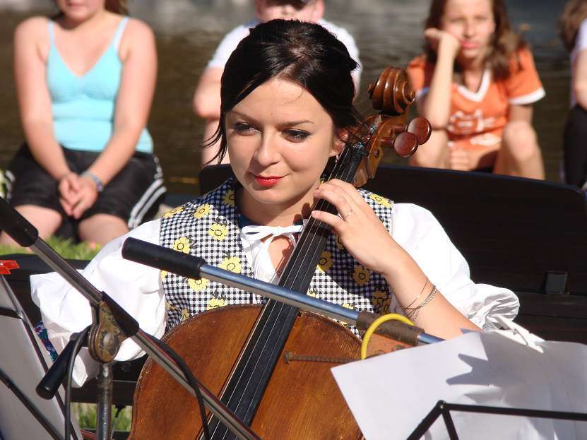 img00037.jpg