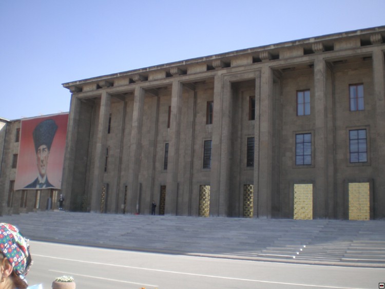 img00108.jpg