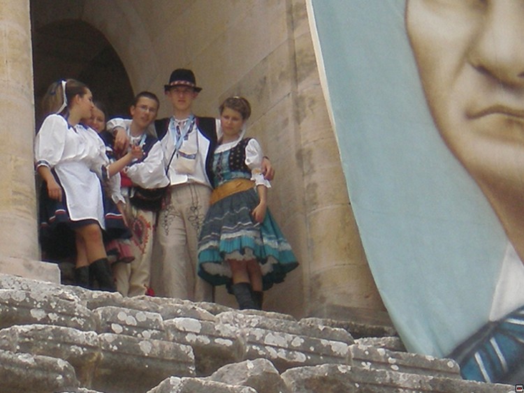 img00145.jpg