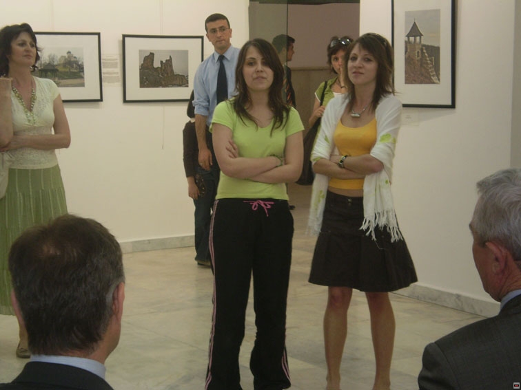 img00105.jpg