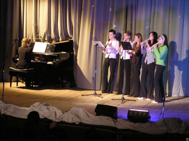 img00014.jpg